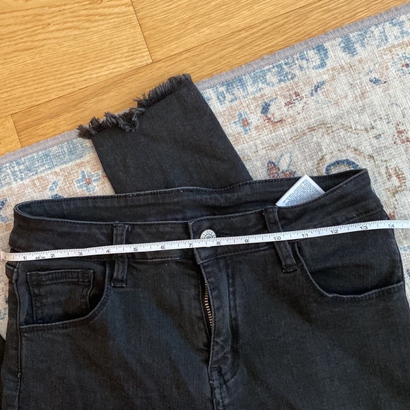 🦋 Brandy Melville John Galt skinny fit jeans - Picture 6 of 6